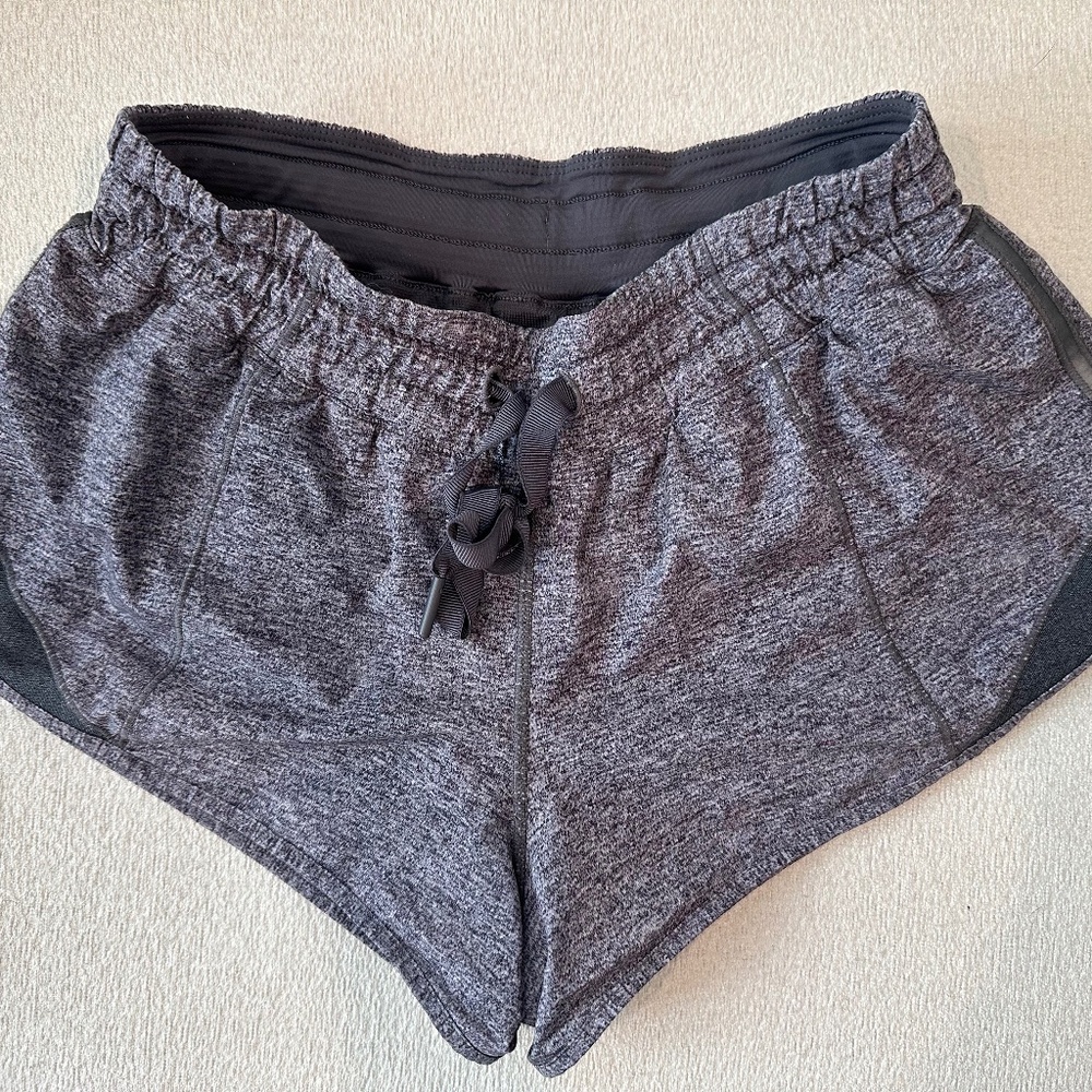 EUC LULULEMON - Heather Grey Hotty Hot Shorts, 4